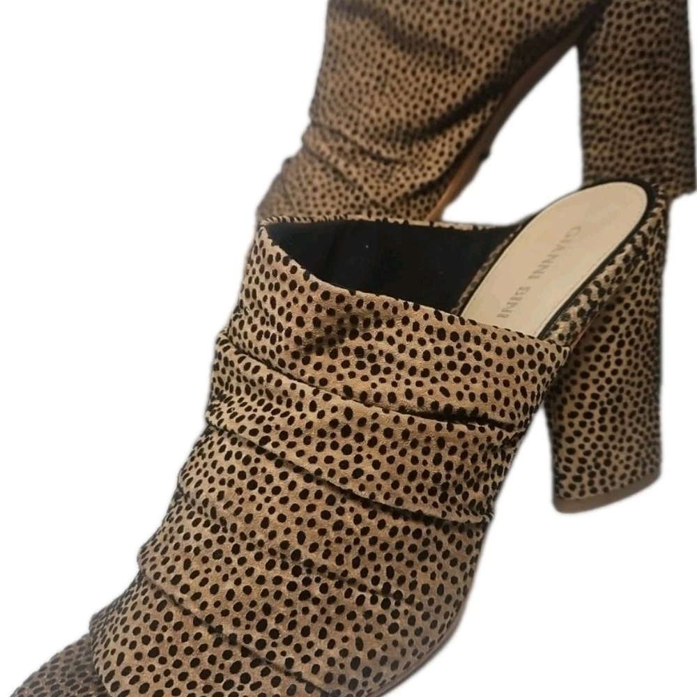 Gianni Bini Women Sz10 Animal Print Textured Heeled Shoe Whimsy Night Club Stree